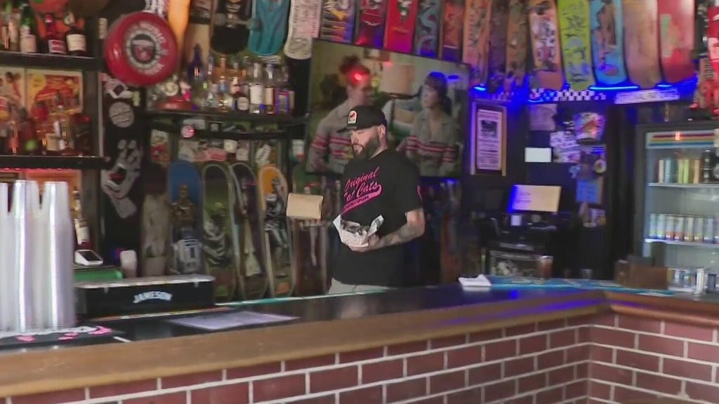 Fort Lauderdale proposes earlier closing times for downtown bars, facing pushback from business owners — CBS Miami, Atherton Dining news