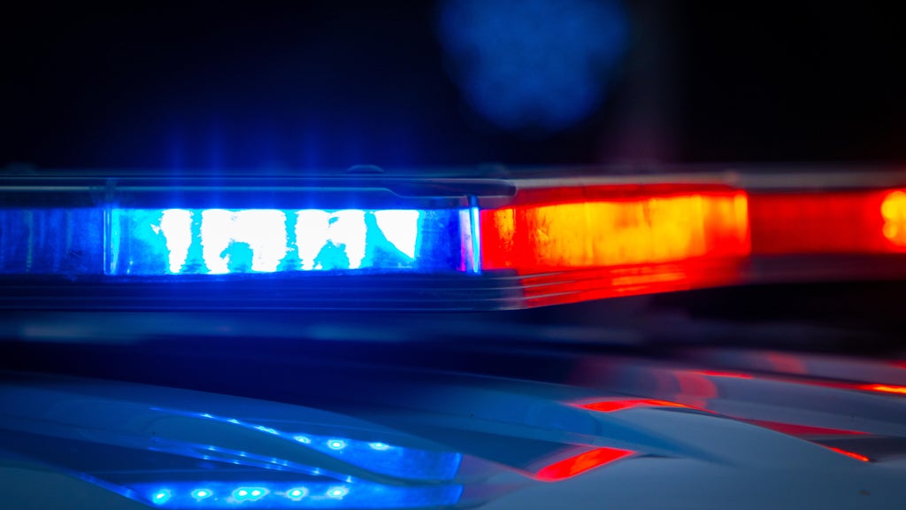 San Jose police officer shoots at vehicle after second officer injured during traffic stop — CBS Bay Area (KPIX), Atherton Community news