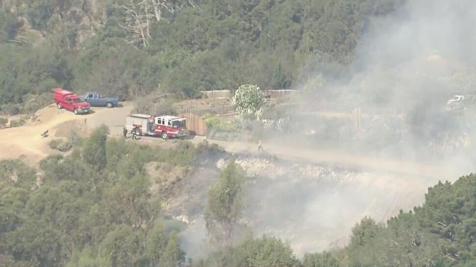 Vegetation fire breaks out above UC Berkeley campus, 35 years after Oakland Hills firestorm — CBS Bay Area (KPIX), Atherton Community news