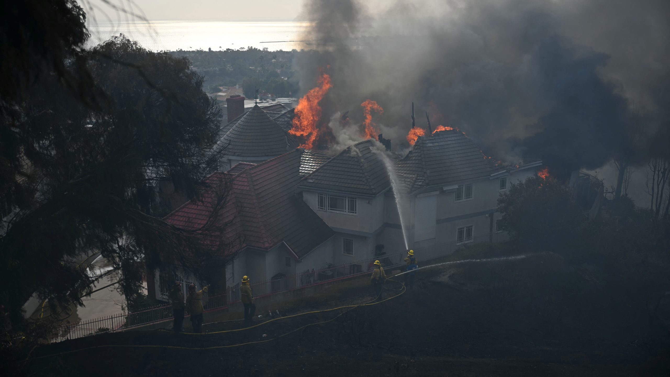 Norte Fire in California threatens homes, forces evacuations — KTVU FOX 2 Bay Area, Atherton Community news
