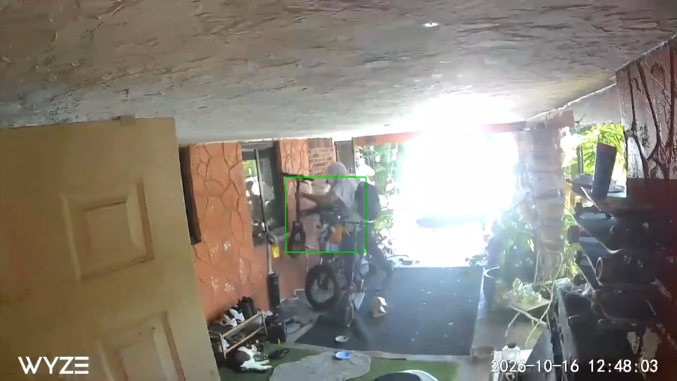 Investigators search for man caught on camera stealing an e-bike from a Fort Lauderdale home — WSVN 7 Broward, Atherton Community news